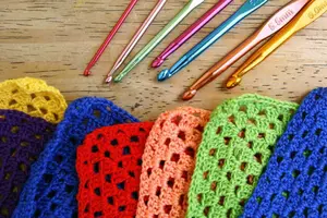 Here's a step by step granny squares tutorial to get you started making all kinds of project from this old but crochet favorite pattern
