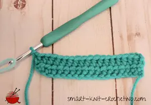 Changing colors in crochet is a relatively easy task.  Here are six different methods that are all slightly different but work fine.  Choose your favorite.