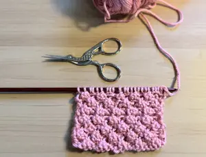 How to make the Trinity Knit Stitch Pattern  tutorial; step by step tutorial on everythinhg you need to know about the trinity, rasberry stititch tutorial.