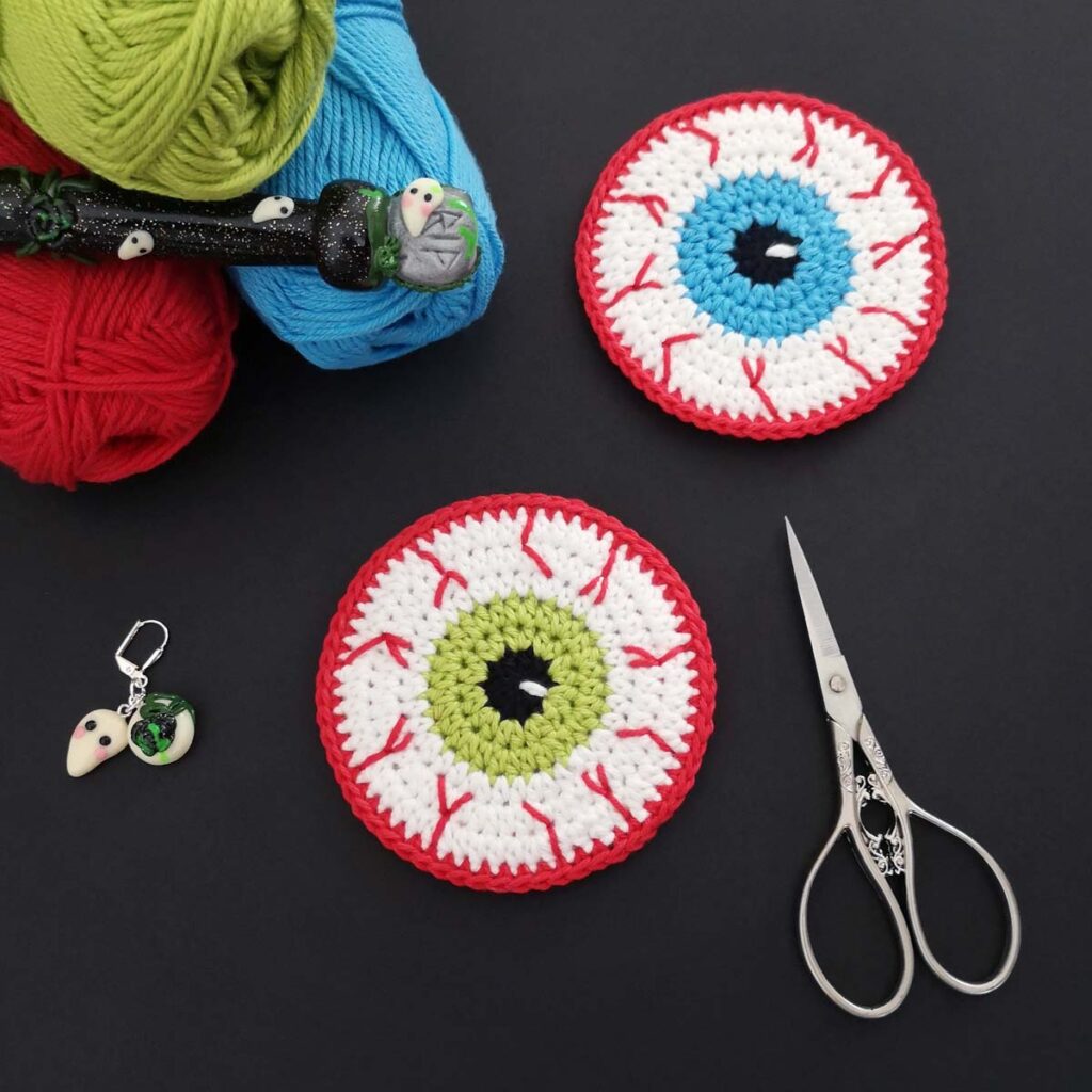 Halloween eyeball coaster pattern