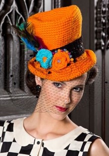 Halloween Top Hat using Red Heart Yarn