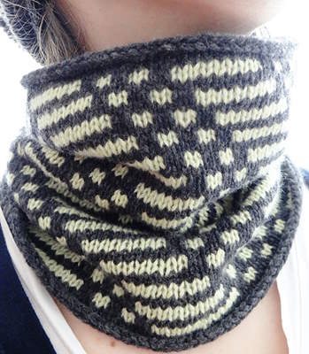 Mosaic knitting cowl pattern