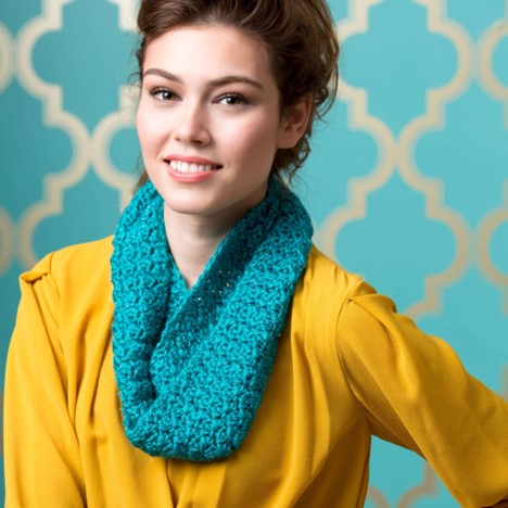 Puff Stitch Cowl by Red Heart Yarn