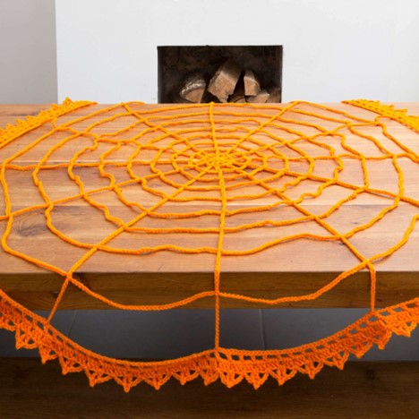 Spider Table Topper