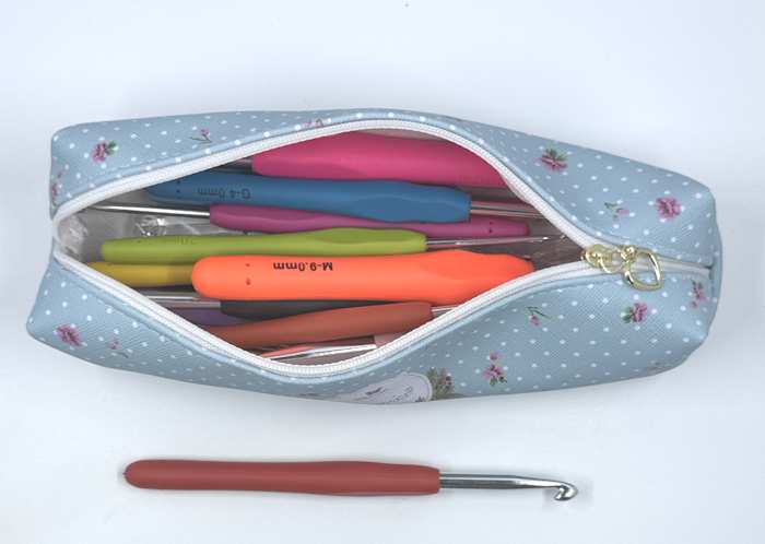 A complete set of Yarniss Crochet Hooks