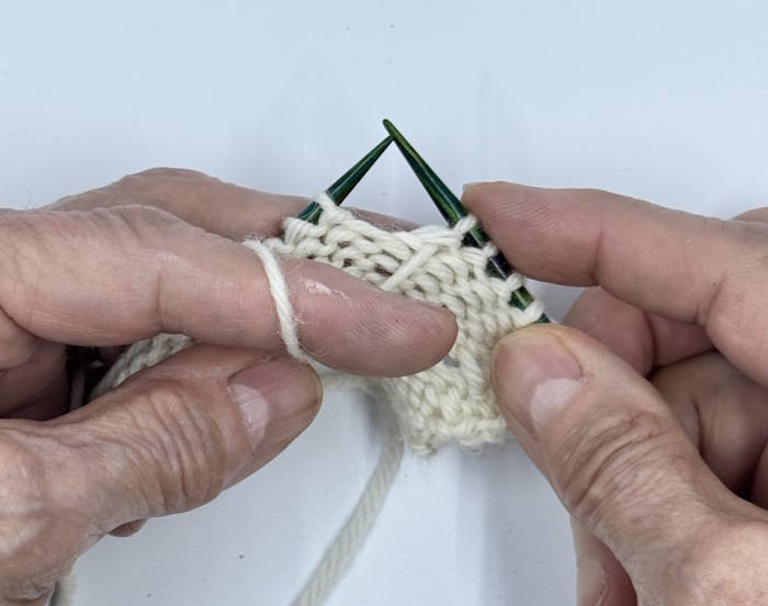 step 4 tutorial for kniting the purl stitch continental style step 4 tutorial for kniting the purl stitch continental style
