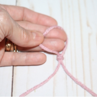 An example of the crochet slip knot