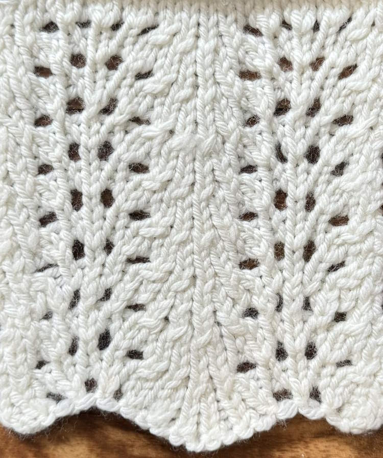 Feather and fan lace knit stitch Feather and fan lace knit stitch