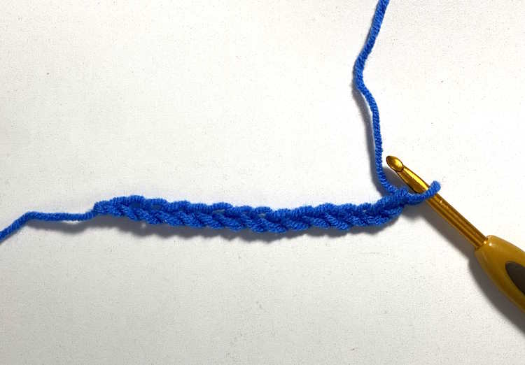 Step by step tutorial of the forked half double crochet stitch, starting with any number of chains.