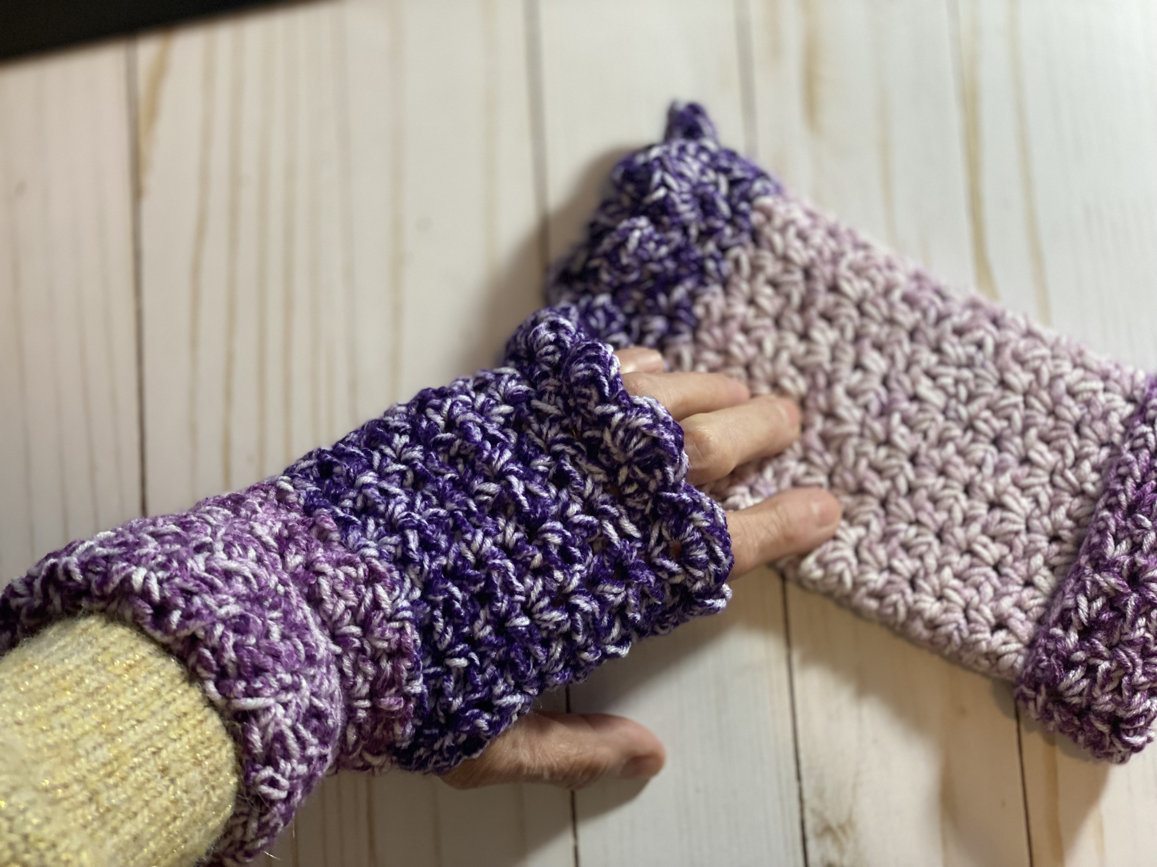 Half double crochet v stitch fingerless gloves
