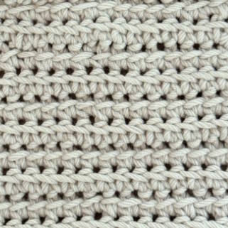 Half double crochet linked stitch closeup 321x321
