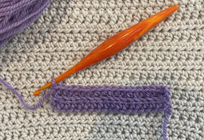 Two rows of the hdc-blo stitch
