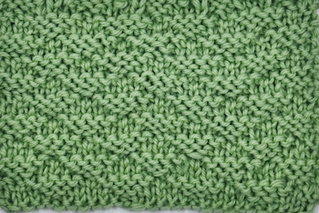 Thumbnail version of the little pyramid knit stitch pattern 