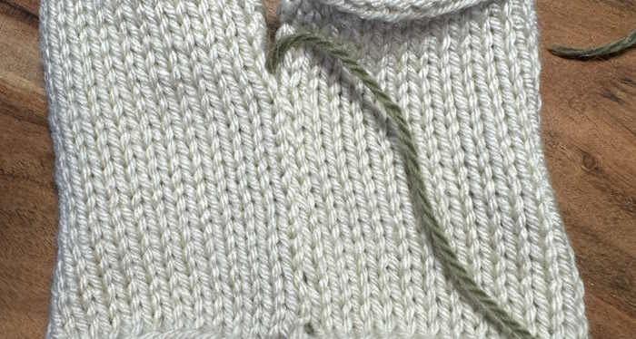 A small sample of the mattress stitch worked in stockinette stitch.