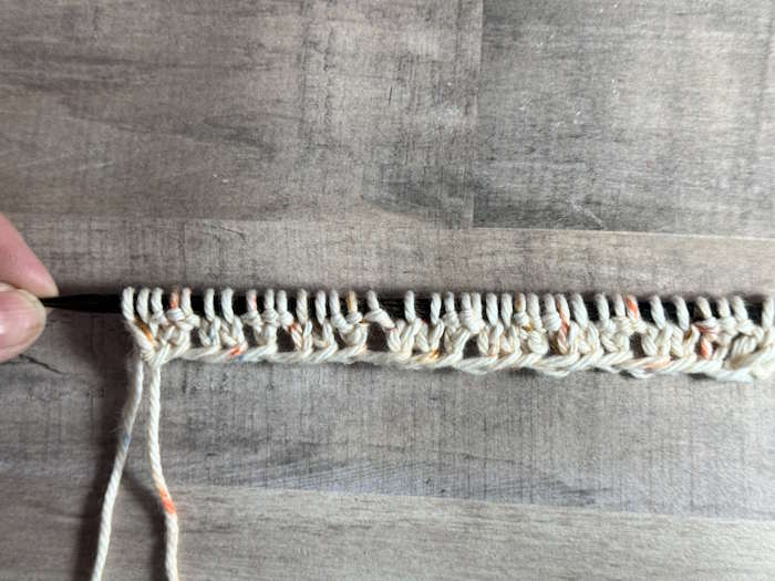 Row 2 completed on the Puffed rib stitch