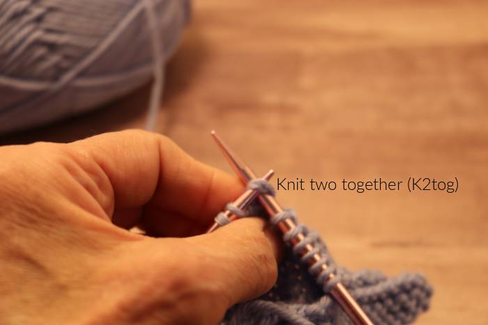K2tog decrease in knitting Demonstrates the K2tog decrease in knitting
